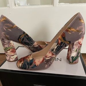 Velvety fabric floral block heel pumps